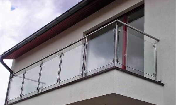 Balcony railings with glass