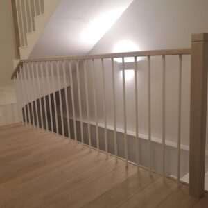 Mediniai turėklai kaina