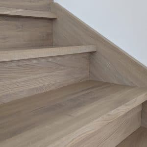 Oak steps with steps