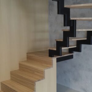 Metalinis laiptų karkasas