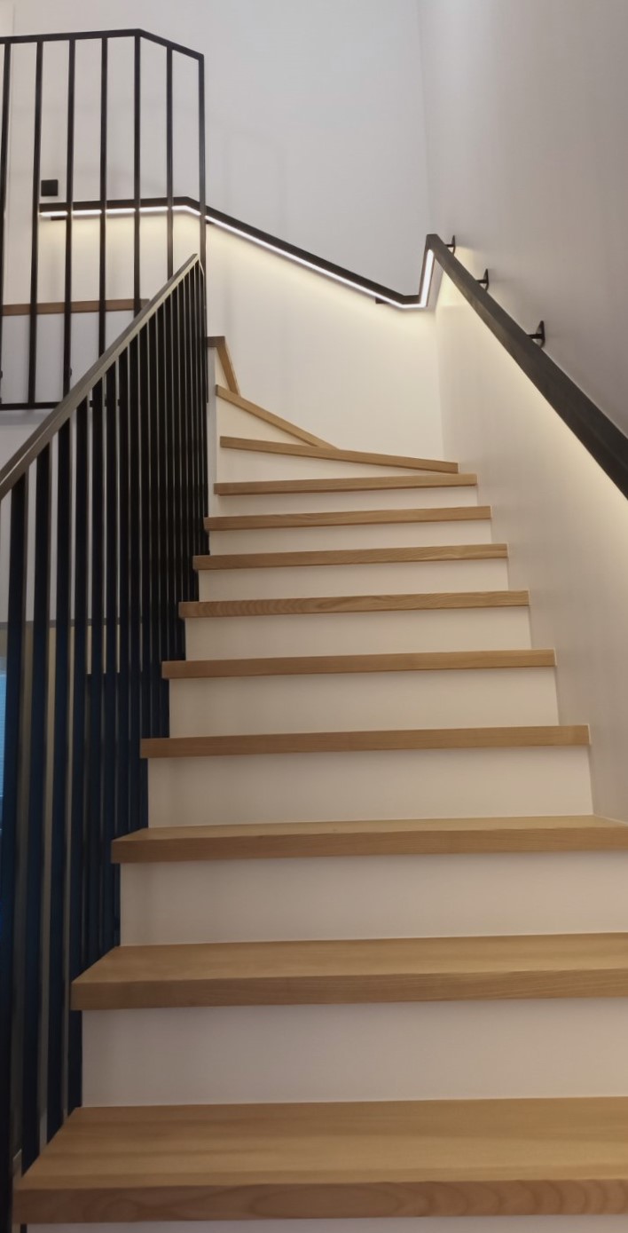 LT86 1P Kvadratiniai turėklai Vilnius LED porankis