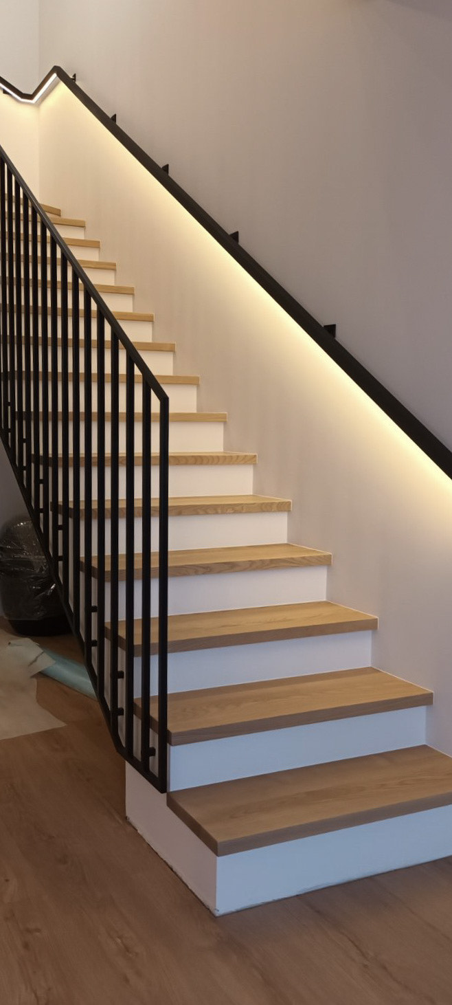 LT86 2 Kvadratiniai turėklai Vilnius LED porankis