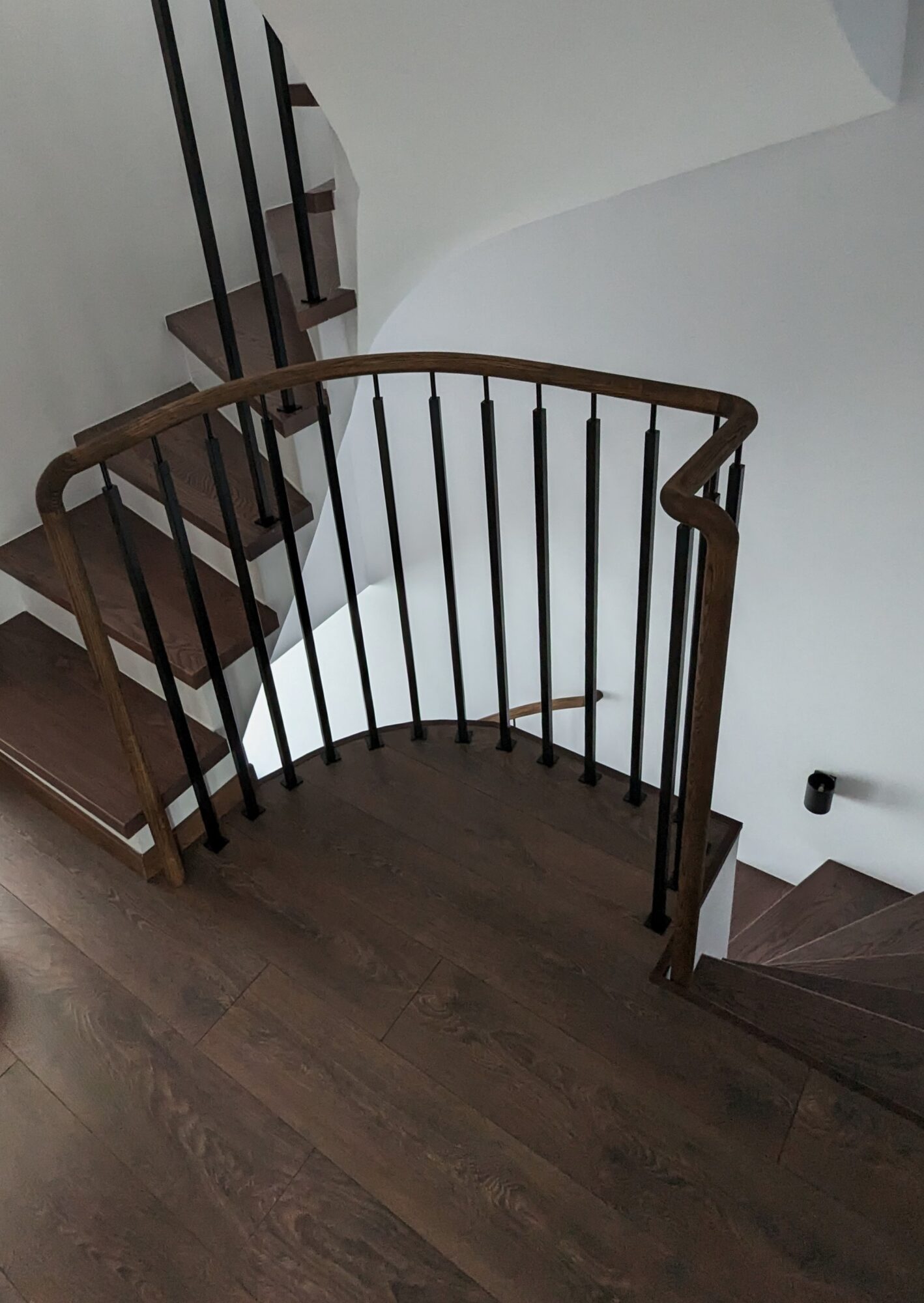 LT89 2 Modernūs turėklai Zujūnai Vilnius