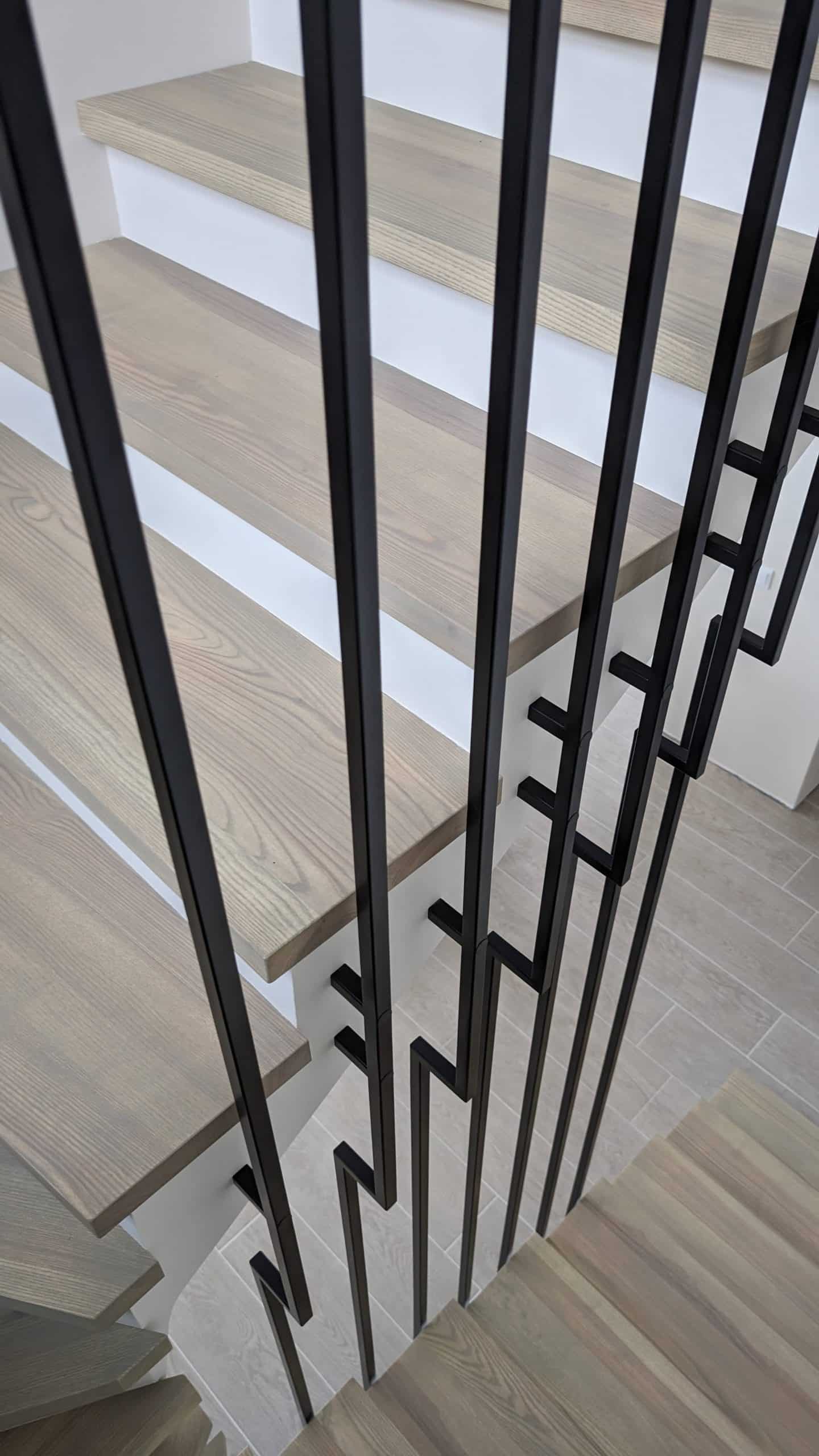 LT125 3 Turėklas per du aukštus